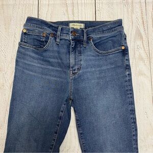 Madewell Women's Mid rise kick out Blue Jeans size 28